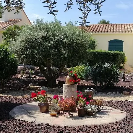 La Couloumine Гостевой дом