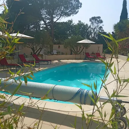 La Couloumine Πανσιόν 3*